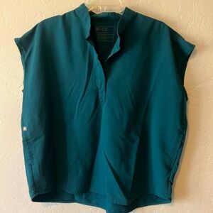 FIGS Women's Rafaela Scrub Top in Caribbean Blue size Large.